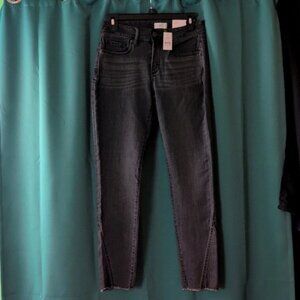 Loft Skinny Curvy, Size 2. NWT‎